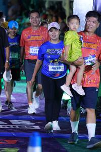 BIB: 4221, 917, 4628
                            <button type="button" onclick="openModal(26261539)" class="btn btn-primary btn-sm float-right btn-popup" data-toggle="modal" data-target=".modal-high-quality">
                        <i class="fas fa-shopping-cart"></i> Add to Cart
                    </button>
                                            <button type="button" onclick="isThisMe(26261539, true)" class="btn btn-success btn-sm float-right btn-popup btn-isme hidden" data-toggle="tooltip" data-placement="bottom" title="นี่คือรูปของคุณใช่ไหม คลิกที่นี่เพื่อเอาเข้าอัลบั้ม">
                        <i class="fas fa-plus"></i> Add to album
                    </button>
                    <button type="button" onclick="isThisMe(26261539, false)" class="btn btn-warning btn-sm float-right btn-popup btn-isnotme hidden">
                        <i class="fas fa-ban"></i> Remove from album
                    </button>